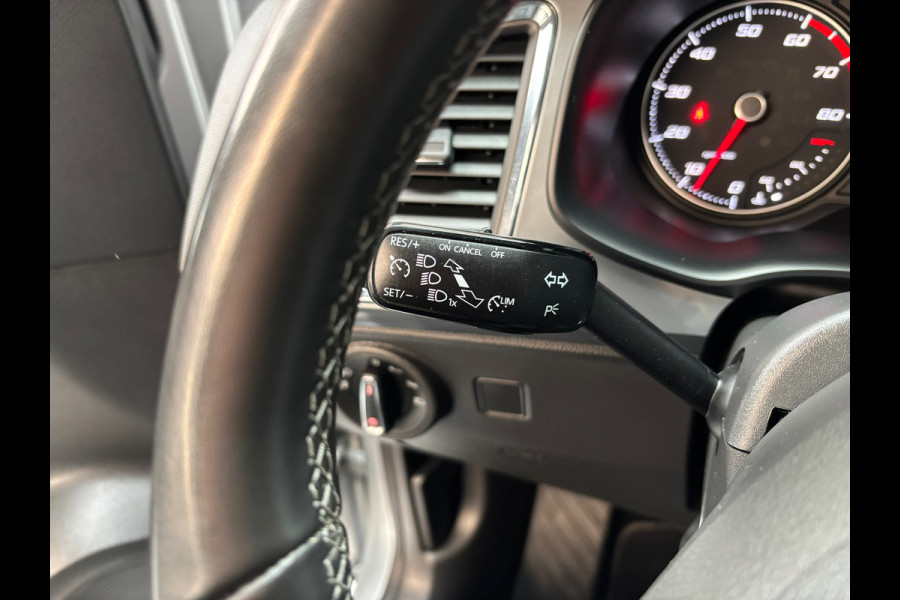 Seat Ateca 1.4 EcoTSI Style Business Intense / Trekhaak / Stoelverwarming