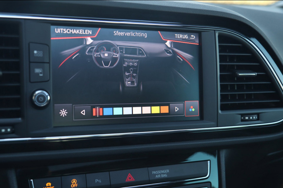 Seat Leon ST 1.5 TSI FR Edition Black / PANODAK / ACC / BEATS / KEYLESS / CAMERA