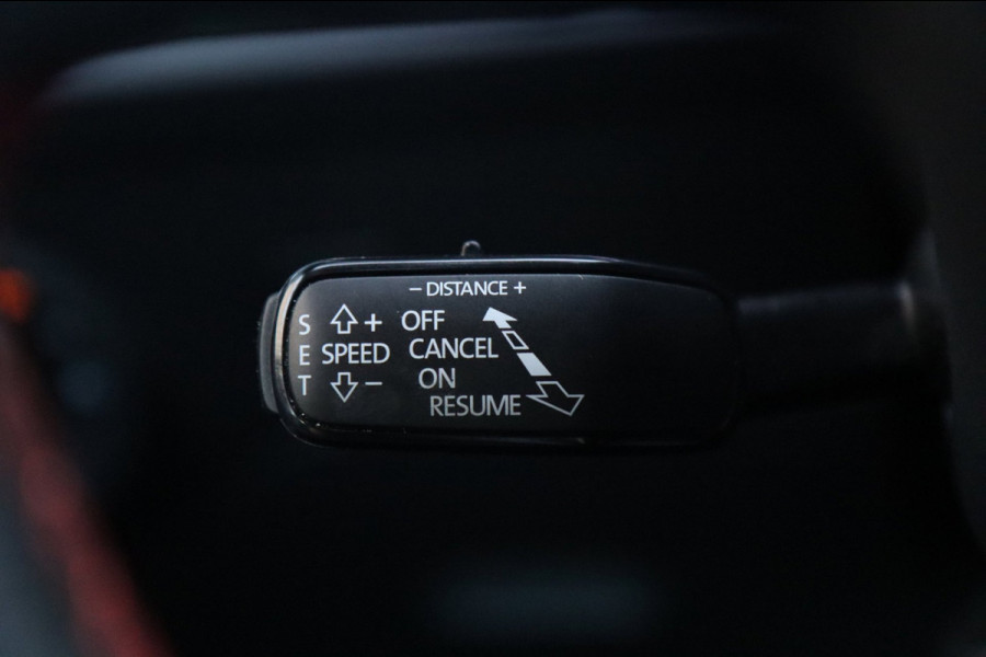 Seat Leon ST 1.5 TSI FR Edition Black / PANODAK / ACC / BEATS / KEYLESS / CAMERA