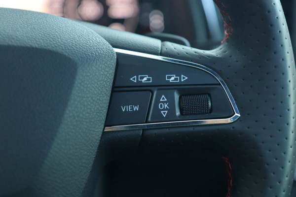 Seat Leon ST 1.5 TSI FR Edition Black / PANODAK / ACC / BEATS / KEYLESS / CAMERA