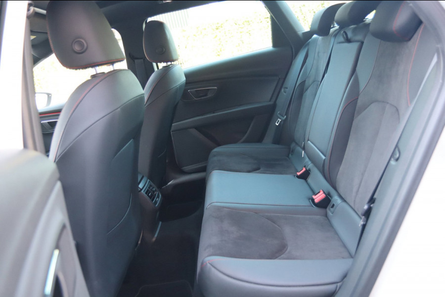 Seat Leon ST 1.5 TSI FR Edition Black / PANODAK / ACC / BEATS / KEYLESS / CAMERA