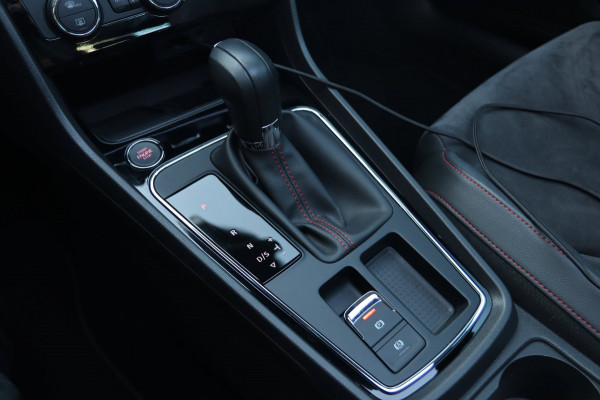 Seat Leon ST 1.5 TSI FR Edition Black / PANODAK / ACC / BEATS / KEYLESS / CAMERA