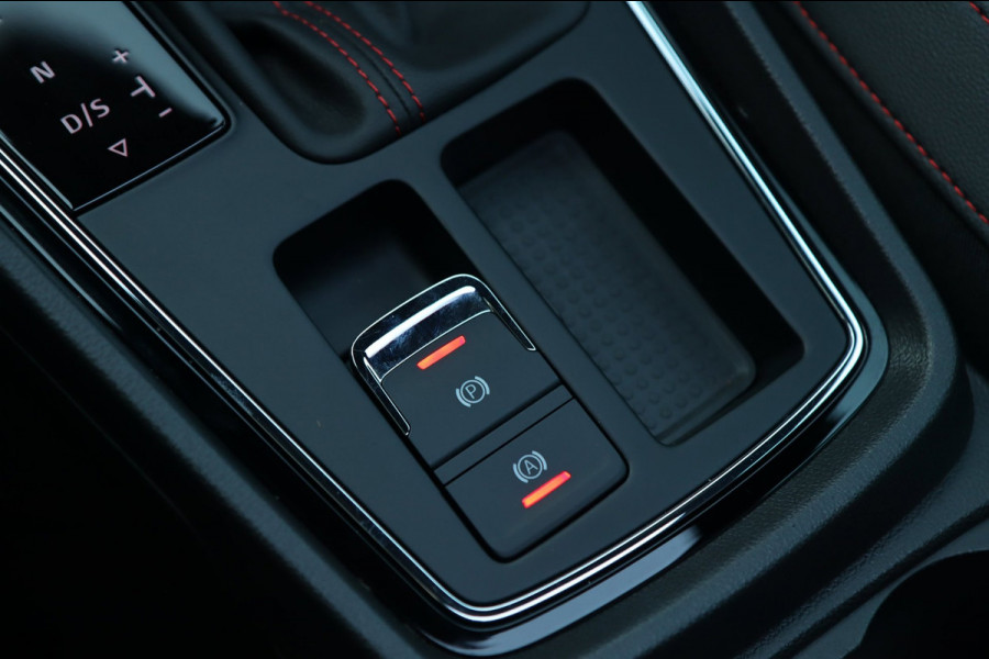 Seat Leon ST 1.5 TSI FR Edition Black / PANODAK / ACC / BEATS / KEYLESS / CAMERA