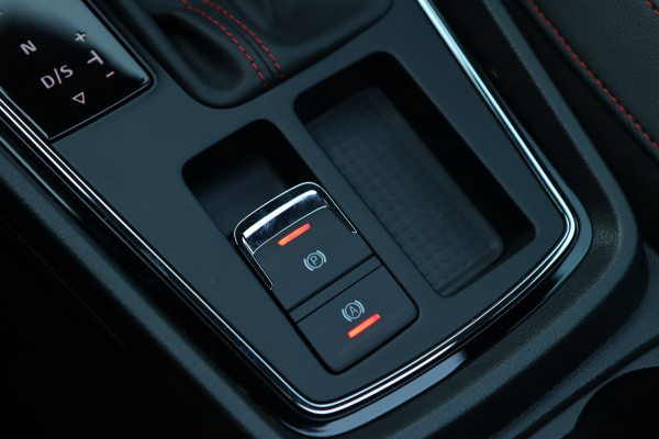 Seat Leon ST 1.5 TSI FR Edition Black / PANODAK / ACC / BEATS / KEYLESS / CAMERA