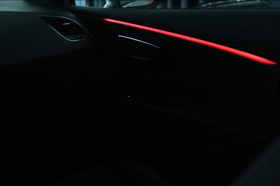 Seat Leon ST 1.5 TSI FR Edition Black / PANODAK / ACC / BEATS / KEYLESS / CAMERA