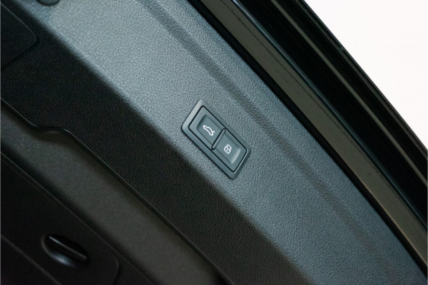 Audi Q3 Sportback 45 TFSI e Edition 245PK | Pano | 360 | Carplay | Matrix | Keyless | 12 MND Garantie