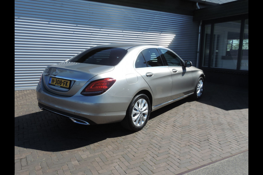 Mercedes-Benz C-Klasse 180 Business Solution Plus Upgrade Edition