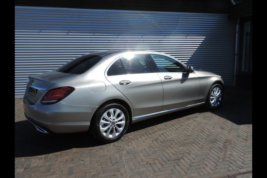 Mercedes-Benz C-Klasse 180 Business Solution Plus Upgrade Edition