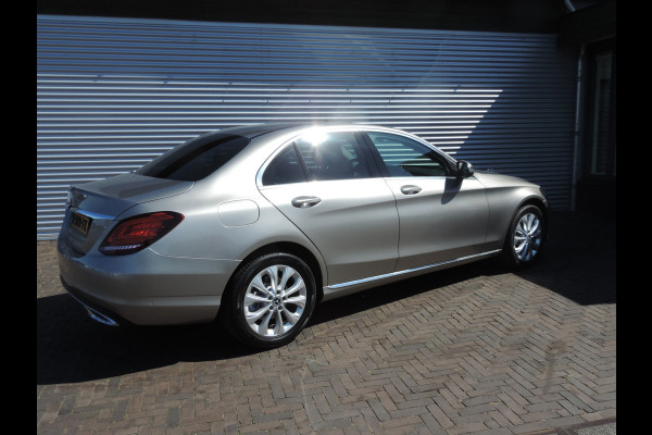 Mercedes-Benz C-Klasse 180 Business Solution Plus Upgrade Edition