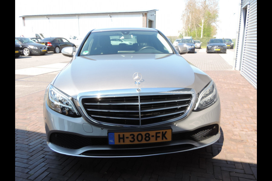 Mercedes-Benz C-Klasse 180 Business Solution Plus Upgrade Edition