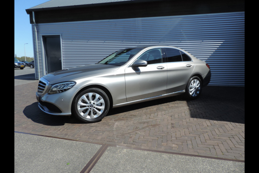 Mercedes-Benz C-Klasse 180 Business Solution Plus Upgrade Edition