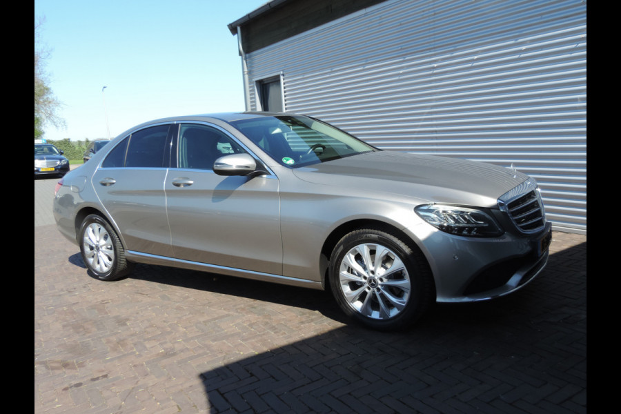 Mercedes-Benz C-Klasse 180 Business Solution Plus Upgrade Edition