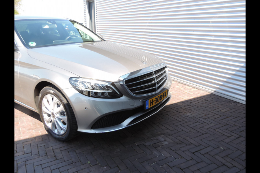 Mercedes-Benz C-Klasse 180 Business Solution Plus Upgrade Edition