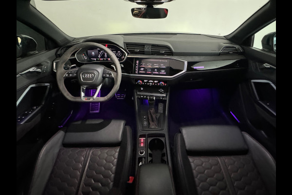Audi RSQ3 Sportback 2.5 TFSI Pano|Memory|B&O|Trekhaak|Sfeer