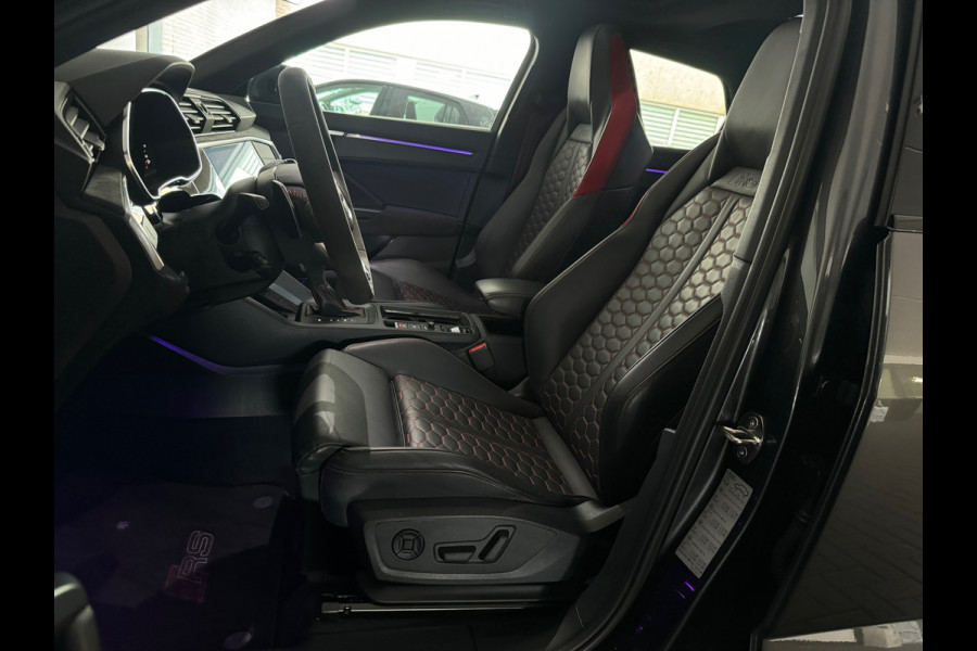 Audi RSQ3 Sportback 2.5 TFSI Pano|Memory|B&O|Trekhaak|Sfeer