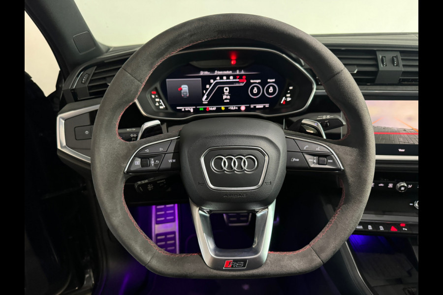Audi RSQ3 Sportback 2.5 TFSI Pano|Memory|B&O|Trekhaak|Sfeer