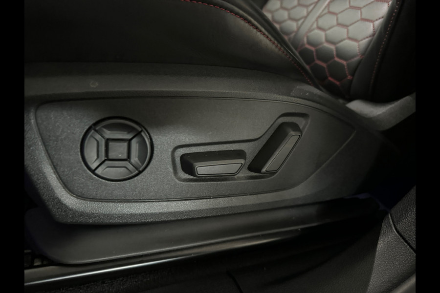 Audi RSQ3 Sportback 2.5 TFSI Pano|Memory|B&O|Trekhaak|Sfeer
