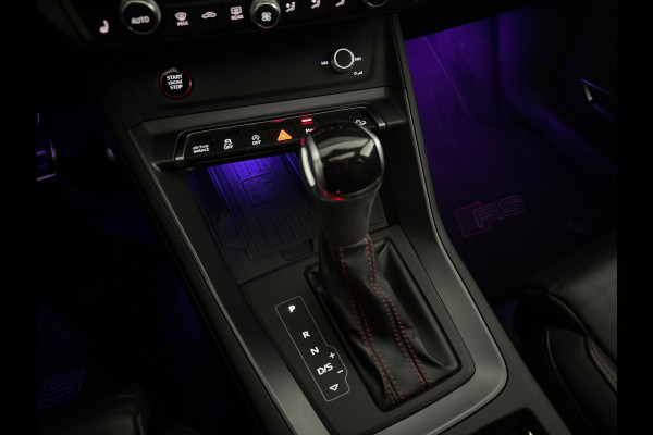 Audi RSQ3 Sportback 2.5 TFSI Pano|Memory|B&O|Trekhaak|Sfeer
