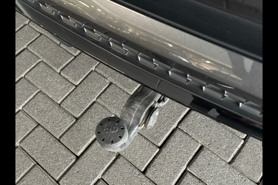 Audi RSQ3 Sportback 2.5 TFSI Pano|Memory|B&O|Trekhaak|Sfeer