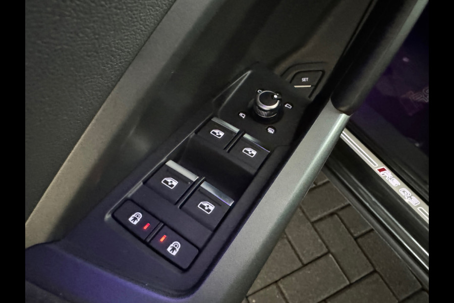 Audi RSQ3 Sportback 2.5 TFSI Pano|Memory|B&O|Trekhaak|Sfeer