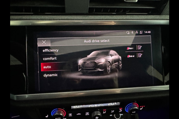 Audi RSQ3 Sportback 2.5 TFSI Pano|Memory|B&O|Trekhaak|Sfeer