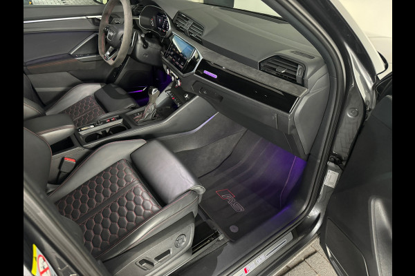 Audi RSQ3 Sportback 2.5 TFSI Pano|Memory|B&O|Trekhaak|Sfeer