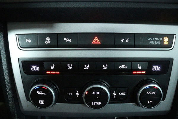 Seat Ateca 1.5 TSI FR Business Intense (PANORAMADAK, STOEL/STUUR VERWARMING, DIGITALE COCKPIT, CAMERA, CRUISE ADPATIEF)