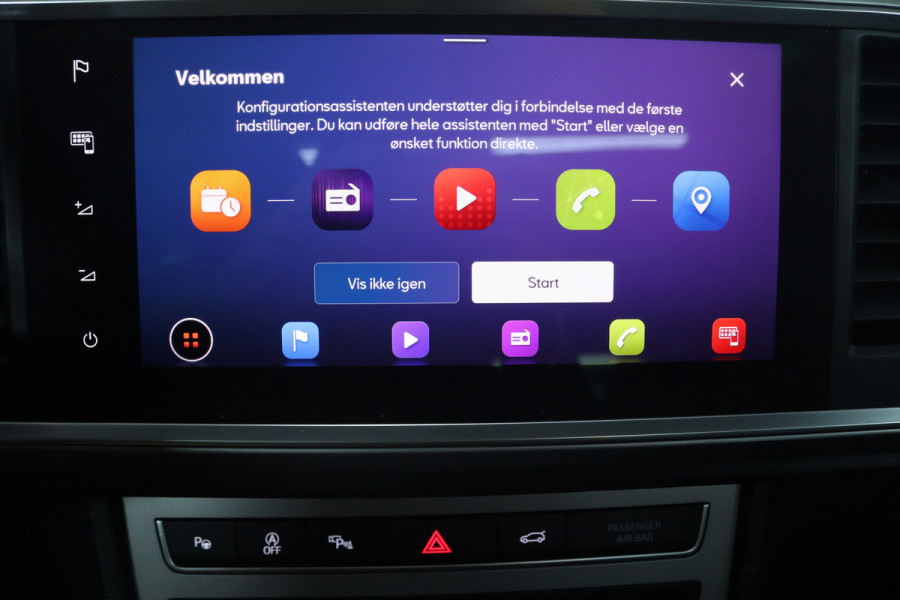 Seat Ateca 1.5 TSI FR Business Intense (PANORAMADAK, STOEL/STUUR VERWARMING, DIGITALE COCKPIT, CAMERA, CRUISE ADPATIEF)
