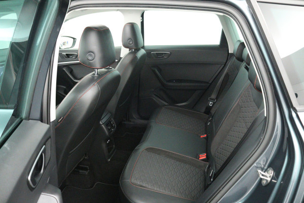 Seat Ateca 1.5 TSI FR Business Intense (PANORAMADAK, STOEL/STUUR VERWARMING, DIGITALE COCKPIT, CAMERA, CRUISE ADPATIEF)