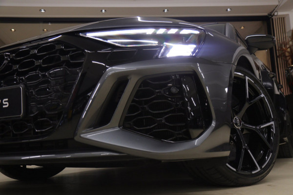 Audi A3 Sportback 2.5 TFSI RS 3 quattro HULK PANO/KERAMISCH/B&O/HUD/CARBONSPOILER/VOL