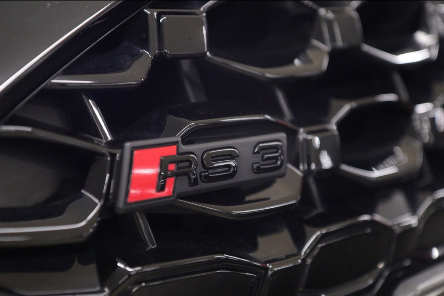 Audi A3 Sportback 2.5 TFSI RS 3 quattro HULK PANO/KERAMISCH/B&O/HUD/CARBONSPOILER/VOL