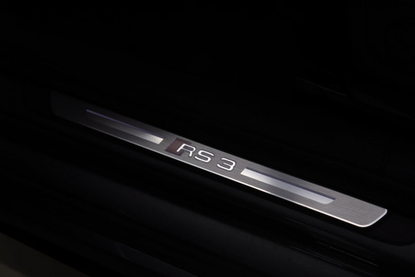 Audi A3 Sportback 2.5 TFSI RS 3 quattro HULK PANO/KERAMISCH/B&O/HUD/CARBONSPOILER/VOL