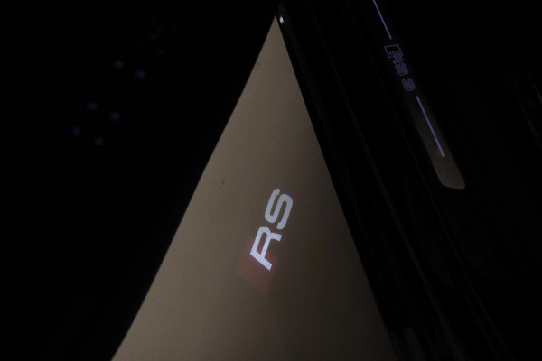 Audi A3 Sportback 2.5 TFSI RS 3 quattro HULK PANO/KERAMISCH/B&O/HUD/CARBONSPOILER/VOL