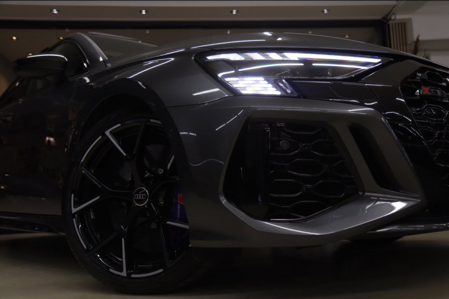 Audi A3 Sportback 2.5 TFSI RS 3 quattro HULK PANO/KERAMISCH/B&O/HUD/CARBONSPOILER/VOL