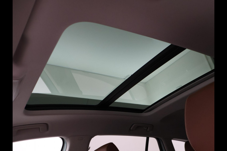 Škoda ENYAQ iV 60 + LEDER | PANORAMA | ELEK. TREKHAAK | | HEAD-UP | CARPLAY | SFEERVERLICHTING