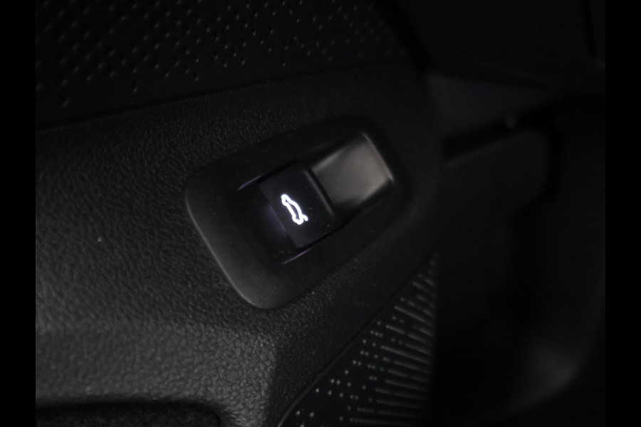 Škoda ENYAQ iV 60 + LEDER | PANORAMA | ELEK. TREKHAAK | | HEAD-UP | CARPLAY | SFEERVERLICHTING