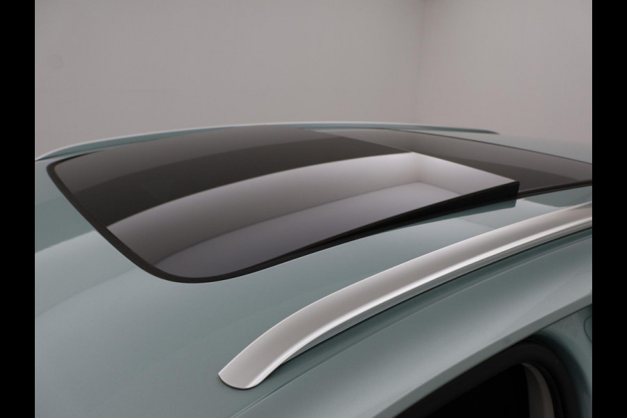 Škoda ENYAQ iV 60 + LEDER | PANORAMA | ELEK. TREKHAAK | | HEAD-UP | CARPLAY | SFEERVERLICHTING