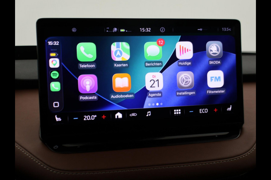 Škoda ENYAQ iV 60 + LEDER | PANORAMA | ELEK. TREKHAAK | | HEAD-UP | CARPLAY | SFEERVERLICHTING