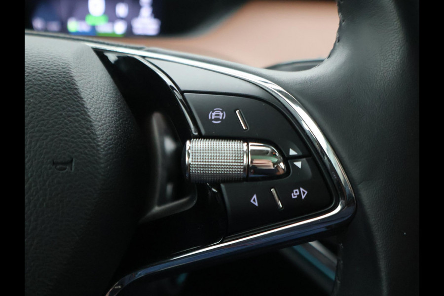 Škoda ENYAQ iV 60 + LEDER | PANORAMA | ELEK. TREKHAAK | | HEAD-UP | CARPLAY | SFEERVERLICHTING
