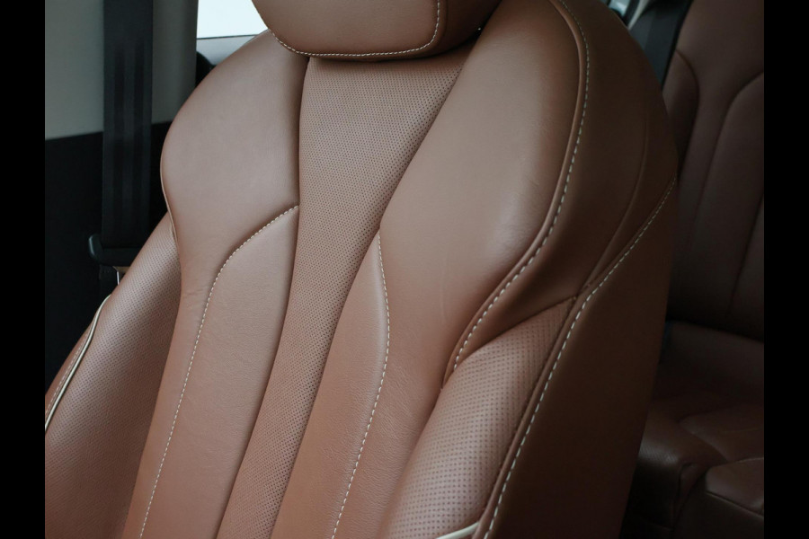 Škoda ENYAQ iV 60 + LEDER | PANORAMA | ELEK. TREKHAAK | | HEAD-UP | CARPLAY | SFEERVERLICHTING