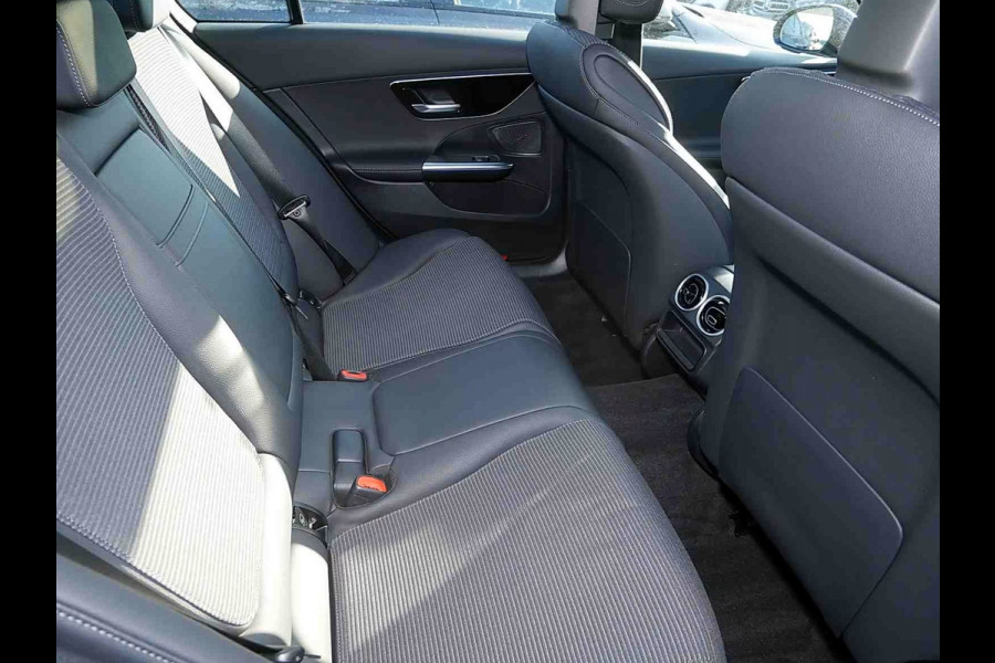 Mercedes-Benz C-Klasse 300e AVANTGARDE ** HIGH LED, NAVI+, PANORAMA, MEMORY, DISTR ** 1e EIG - Ex MB-AG - € 17.200,= onder NP ** ** INFORMEER OOK NAAR ONZE AANTREKKELIJKE FINANCIAL-LEASE TARIEVEN **