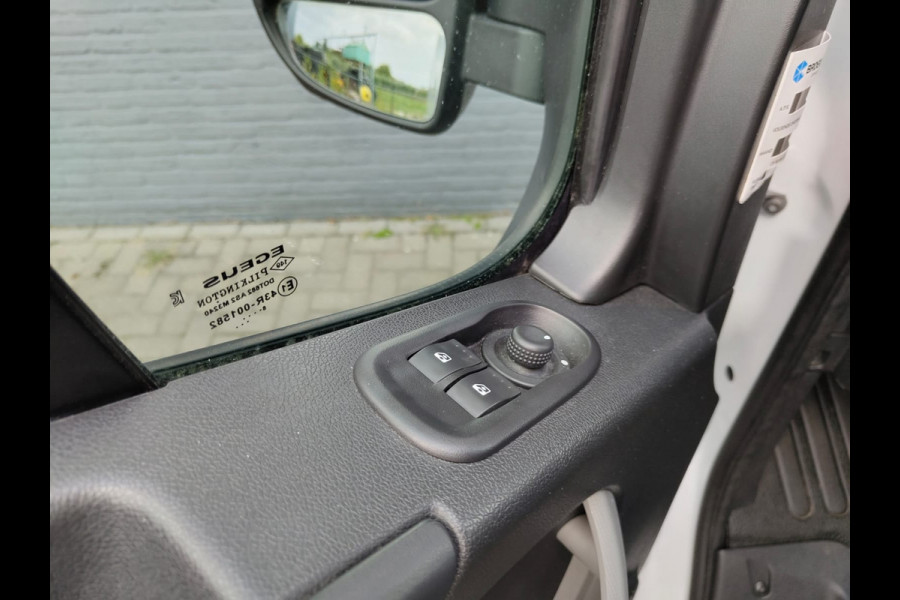 Opel Movano 2.3CDTI 146PK Bi-Turbo L2H2 3-Persoons Airco Cruise Trekhaak Pdc Schuifdeur ESP Bluetooth Betonplex Vloer Wandbetimmering EURO6 2.500KG Trekgewicht