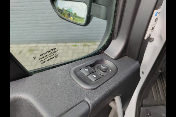 Opel Movano 2.3CDTI 146PK Bi-Turbo L2H2 3-Persoons Airco Cruise Trekhaak Pdc Schuifdeur ESP Bluetooth Betonplex Vloer Wandbetimmering EURO6 2.500KG Trekgewicht