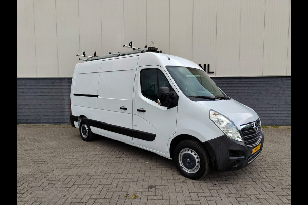 Opel Movano 2.3CDTI 146PK Bi-Turbo L2H2 3-Persoons Airco Cruise Trekhaak Pdc Schuifdeur ESP Bluetooth Betonplex Vloer Wandbetimmering EURO6 2.500KG Trekgewicht