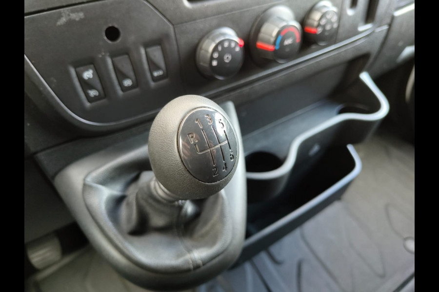 Opel Movano 2.3CDTI 146PK Bi-Turbo L2H2 3-Persoons Airco Cruise Trekhaak Pdc Schuifdeur ESP Bluetooth Betonplex Vloer Wandbetimmering EURO6 2.500KG Trekgewicht