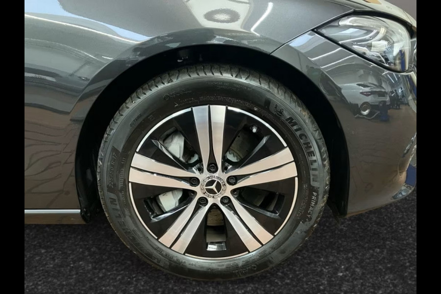 Mercedes-Benz C-Klasse 300e AVANTGARDE ** HIGH LED, NAVI+, MEMORY, VERW. STUUR, SPIEGEL-PACK ** 1e EIG - Ex MB-AG - € 19.200,= onder NP ** ** INFORMEER OOK NAAR ONZE AANTREKKELIJKE FINANCIAL-LEASE TARIEVEN **