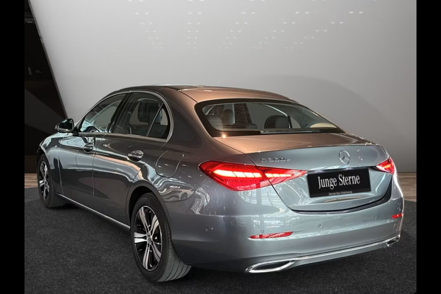 Mercedes-Benz C-Klasse 300e AVANTGARDE ** HIGH LED, NAVI+, MEMORY, VERW. STUUR, SPIEGEL-PACK ** 1e EIG - Ex MB-AG - € 19.200,= onder NP ** ** INFORMEER OOK NAAR ONZE AANTREKKELIJKE FINANCIAL-LEASE TARIEVEN **