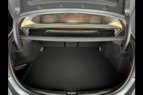 Mercedes-Benz C-Klasse 300e AVANTGARDE ** HIGH LED, NAVI+, MEMORY, VERW. STUUR, SPIEGEL-PACK ** 1e EIG - Ex MB-AG - € 19.200,= onder NP ** ** INFORMEER OOK NAAR ONZE AANTREKKELIJKE FINANCIAL-LEASE TARIEVEN **