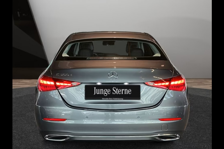 Mercedes-Benz C-Klasse 300e AVANTGARDE ** HIGH LED, NAVI+, MEMORY, VERW. STUUR, SPIEGEL-PACK ** 1e EIG - Ex MB-AG - € 19.200,= onder NP ** ** INFORMEER OOK NAAR ONZE AANTREKKELIJKE FINANCIAL-LEASE TARIEVEN **