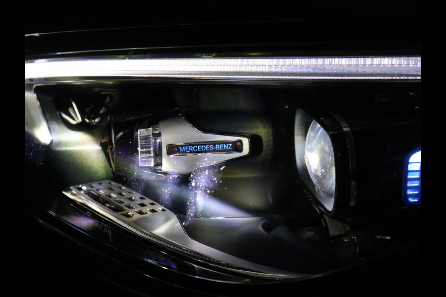 Mercedes-Benz C-Klasse 200 Launch Edition AMG Line [SCHUIFKANTELDAK, BURMESTER, HEAD-UP, SFEERVERLICHTING, MEMORY SEATS, 360 CAMERA, STOELVERWARMING, ADAPTIVE CRUISE, VOL LEDER, CLIMATE, NIEUWSTAAT]